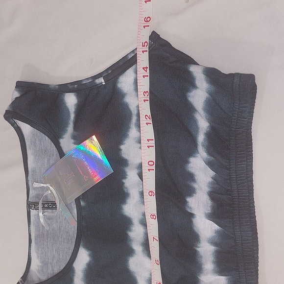 True Rocks .It was way to Small on me !Please see The Measurements.Black&White. - Picture 4 of 7